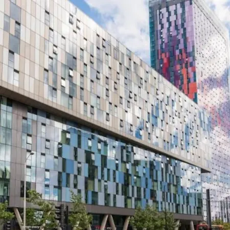 Apartment Avisa Stays- London. 2 Bedrooms With 2 Bathrooms.