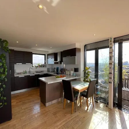 Penthouse In Battersea Amazing Views Of Apartment