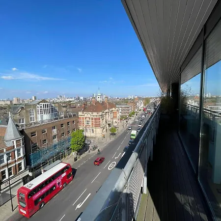 Penthouse In Battersea Amazing Views Of