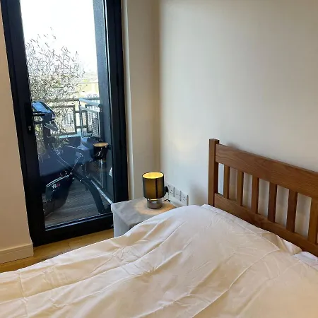 Penthouse In Battersea Amazing Views Of * London