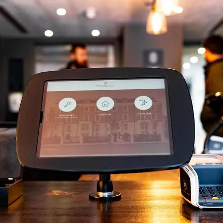 Heeton Concept - Luma Hammersmith Szálloda 4*