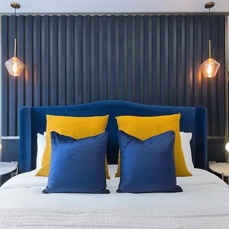 Apartment 37gs Residences