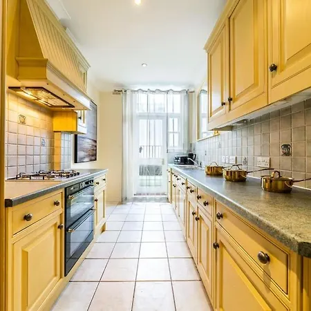 South Kensington - Cromwell Rd Apartment London