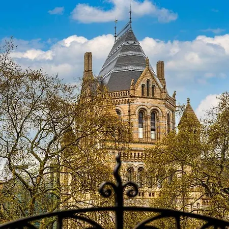 South Kensington - Cromwell Rd