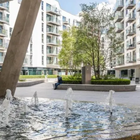 Avisa Stays- London. 2 Bedrooms With 2 Bathrooms. Apartment
