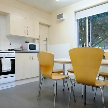 Guest house Private In Colindale - Sk The Hyde