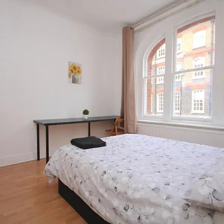 Great Flat Located In Trendy Soho Apartment *