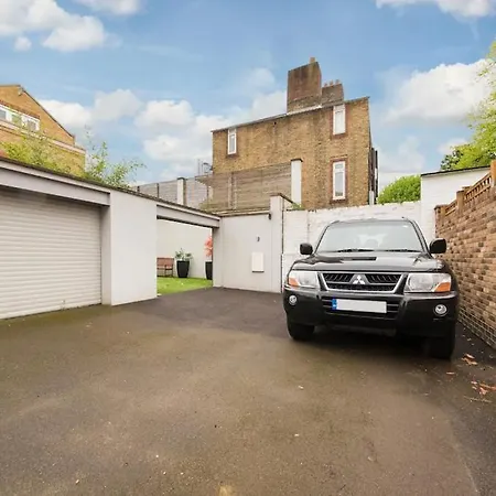 Off The Shard Xxl Design Family House With Garden