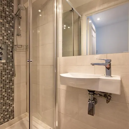 Spacious With Office & Rear Terrace *