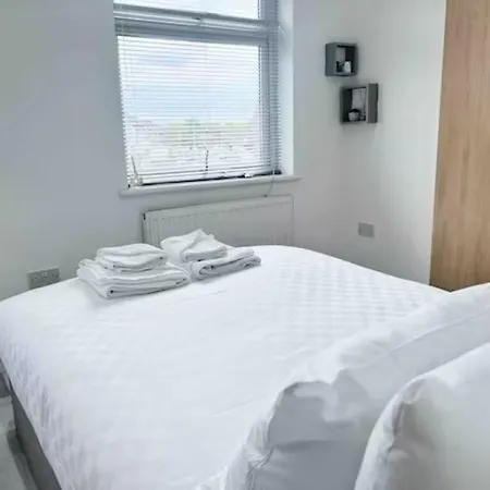 Guest house Studio Ensuite Newbury Park London