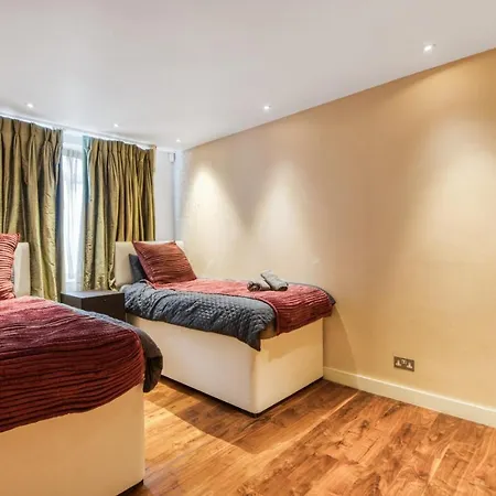 Modern 2 Bedrooms 2bathrooms Behind Nobu Daire Londra