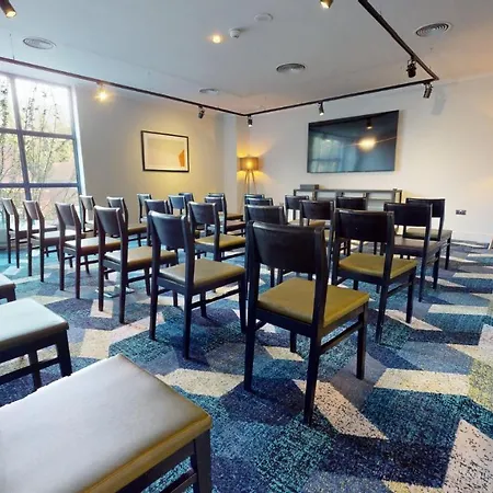 Holiday London Sutton By Ihg