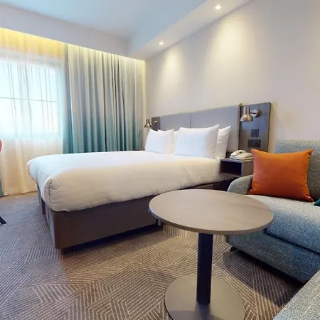 Holiday London Sutton By Ihg 4*