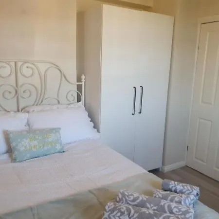 Stylish & Cozy 2-bedroom Flat In Hoxton & Shoreditch London