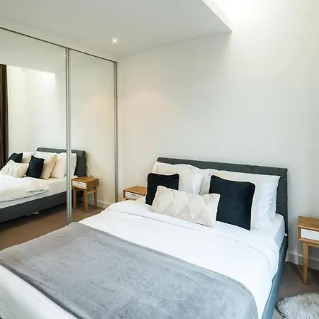 Chic And Spacious Flat Near Bond Street דירה *