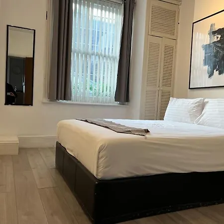 Apartment * *