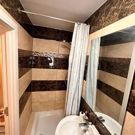 Guest house Canary Wharf Single Double And En-suite *