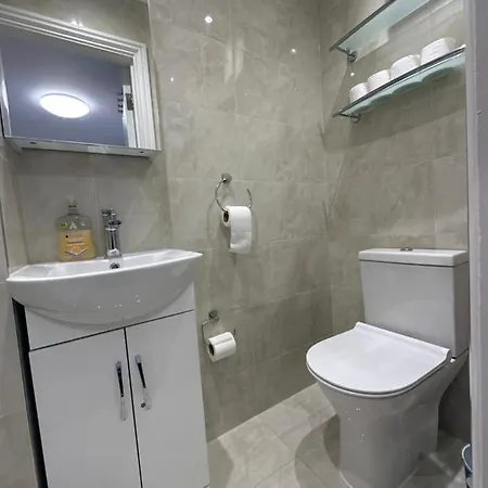 Studio Apartment London