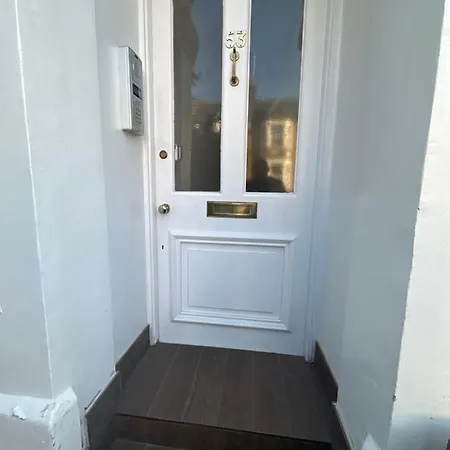 Studio * London