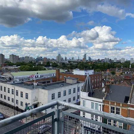 Penthouse In Battersea Amazing Views Of *