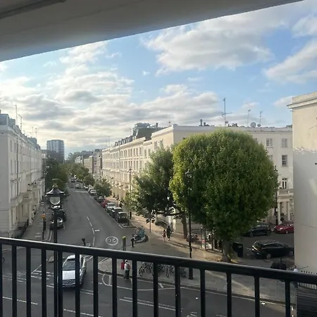61 Nash House Apartment London