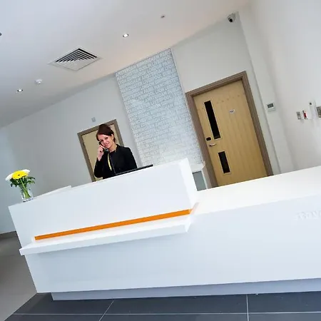 Staycity Greenwich High Road Aparthotel 3*