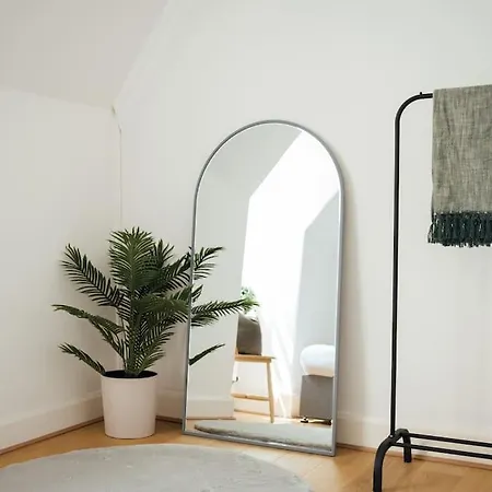 Charming 2 Bedroom Flat In The Heart Of Kings Cross, London