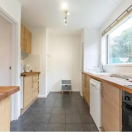 Unique 4 Bed Detached House In East * London