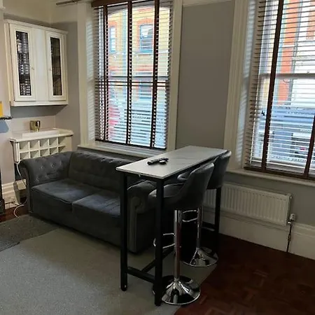 Apartment * London