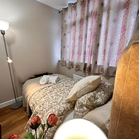 Guest house Canary Wharf Single Double And En-suite