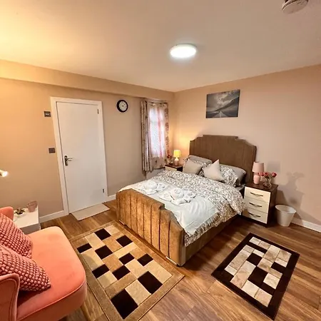Guest house Canary Wharf Single Double And En-suite *