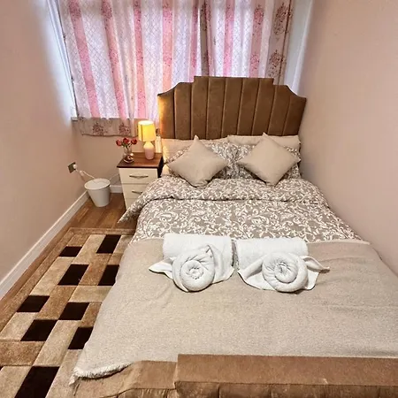 Canary Wharf Single Double And En-suite Guest house