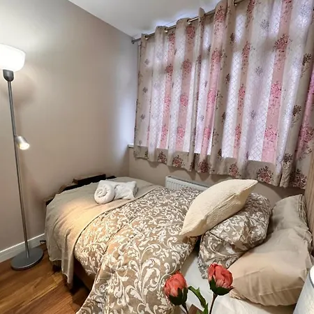 Canary Wharf Single Double And En-suite *