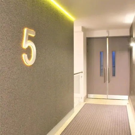 Mysquare Penthouse In Old Street Near Angel London