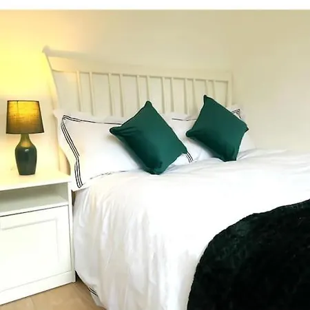 Unique 4 Bed Detached House In East * London