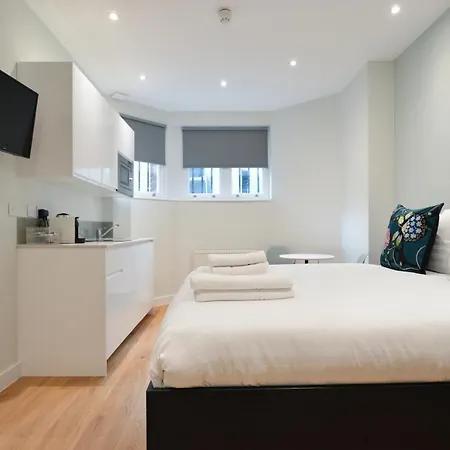 Apartment St House Serviced By Concept *