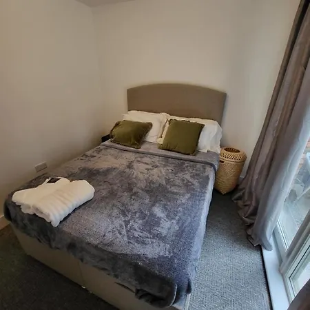 Amazing 5 Stars * London
