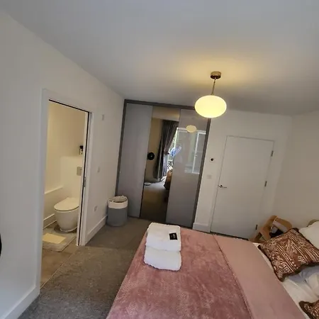 Amazing 5 Stars * London
