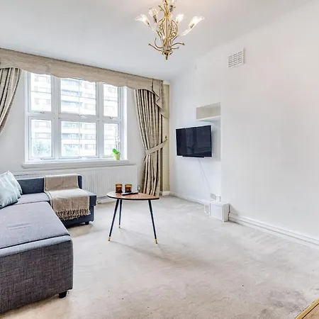 Marble Arch 2-bedroom * London