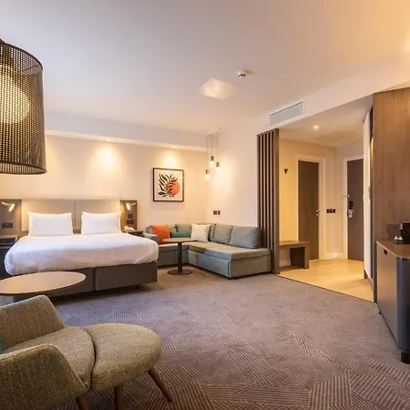 Holiday London Sutton By Ihg 4*
