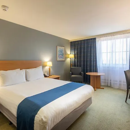 Holiday London Sutton By Ihg
