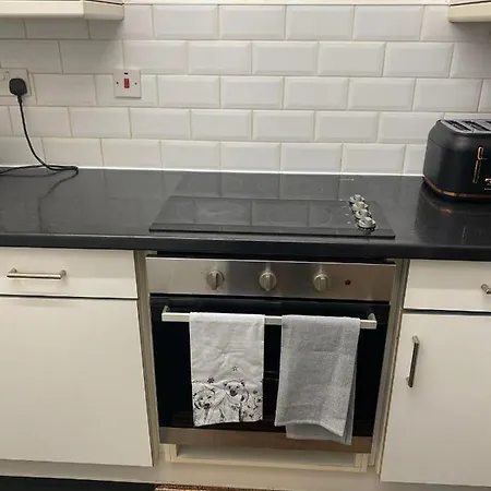Streatham High Street Apartment