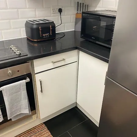Apartment Streatham High Street *