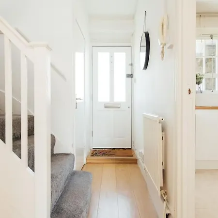 Charming 2 Bedroom Flat In The Heart Of Kings Cross, Apartment London