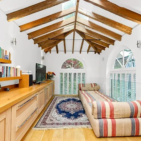 One Bed Annex *