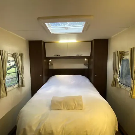 The Secret & Hideaway Caravan Lodge