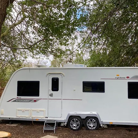 The Secret & Hideaway Caravan * Cudham