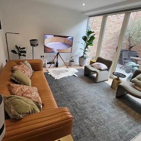 Amazing 5 Stars * London