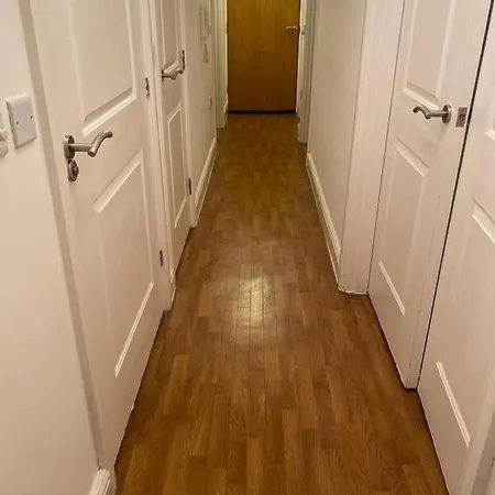 Apartment Streatham High Street *