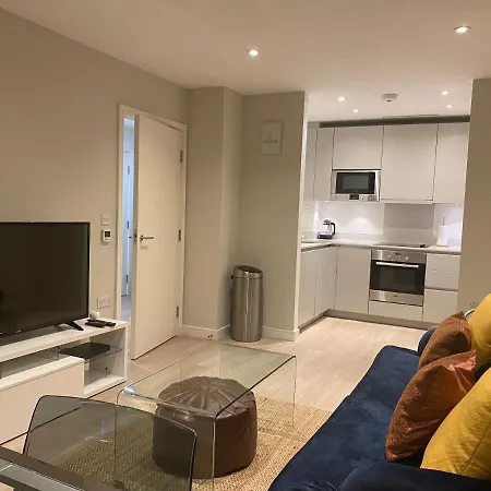 Apartment Avisa Stays- London. 2 Bedrooms With 2 Bathrooms. Croydon